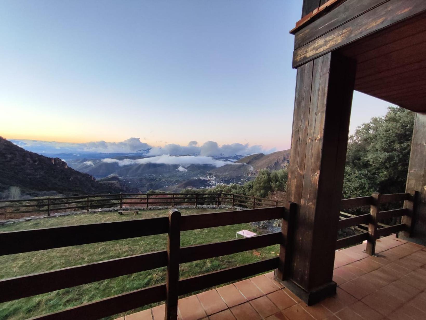 Maison d'hôtes Refugio Del Aguila "Casa Diaman" à Guejar Sierra Extérieur photo